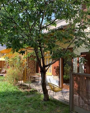 Charmant Appartement Sur Cour, Le Cerisier Bagnères-de-Bigorre Exterior foto