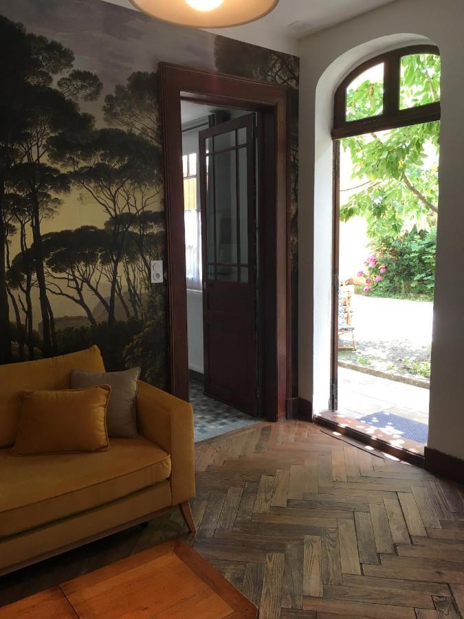 Charmant Appartement Sur Cour, Le Cerisier Bagnères-de-Bigorre Exterior foto