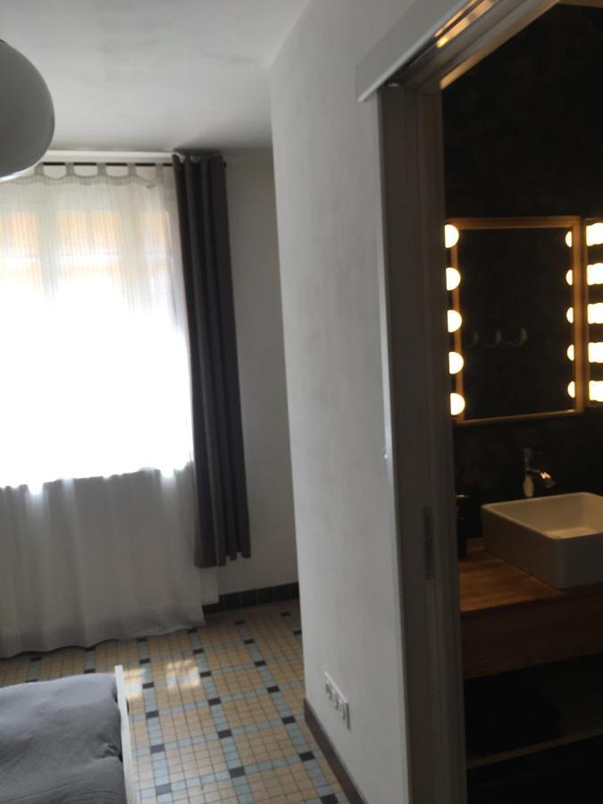 Charmant Appartement Sur Cour, Le Cerisier Bagnères-de-Bigorre Exterior foto